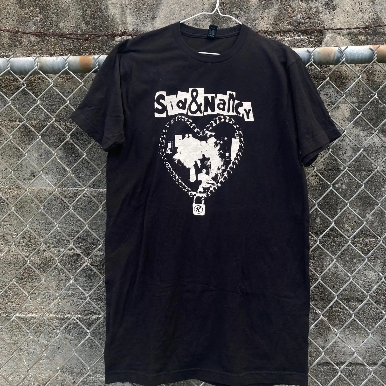 Sid amp Nancy T Shirt Dress Pa - огляд і ціна Mens Fashion Dress Shirts
